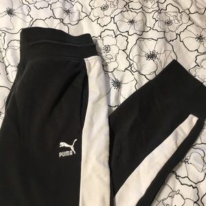 PUMA Joggers